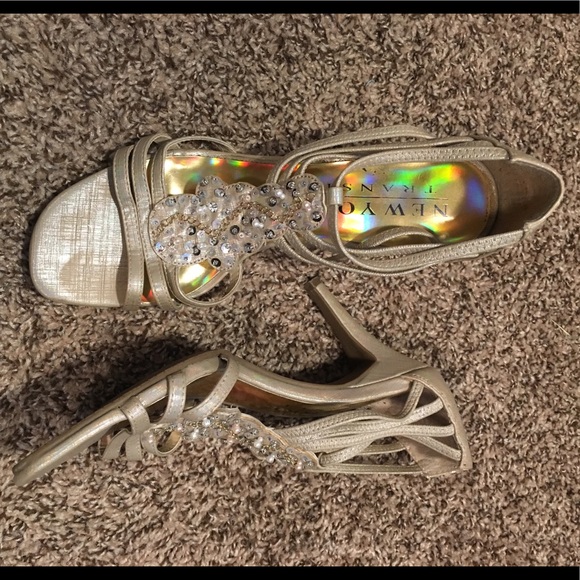 Heels - Picture 1 of 1